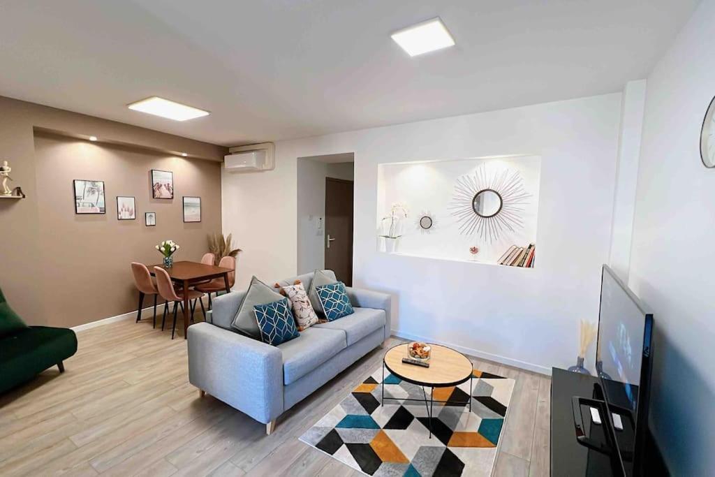 Accueillant T2 Renove Clim Centre Ville Terrasse بريف لا غايلارد المظهر الخارجي الصورة